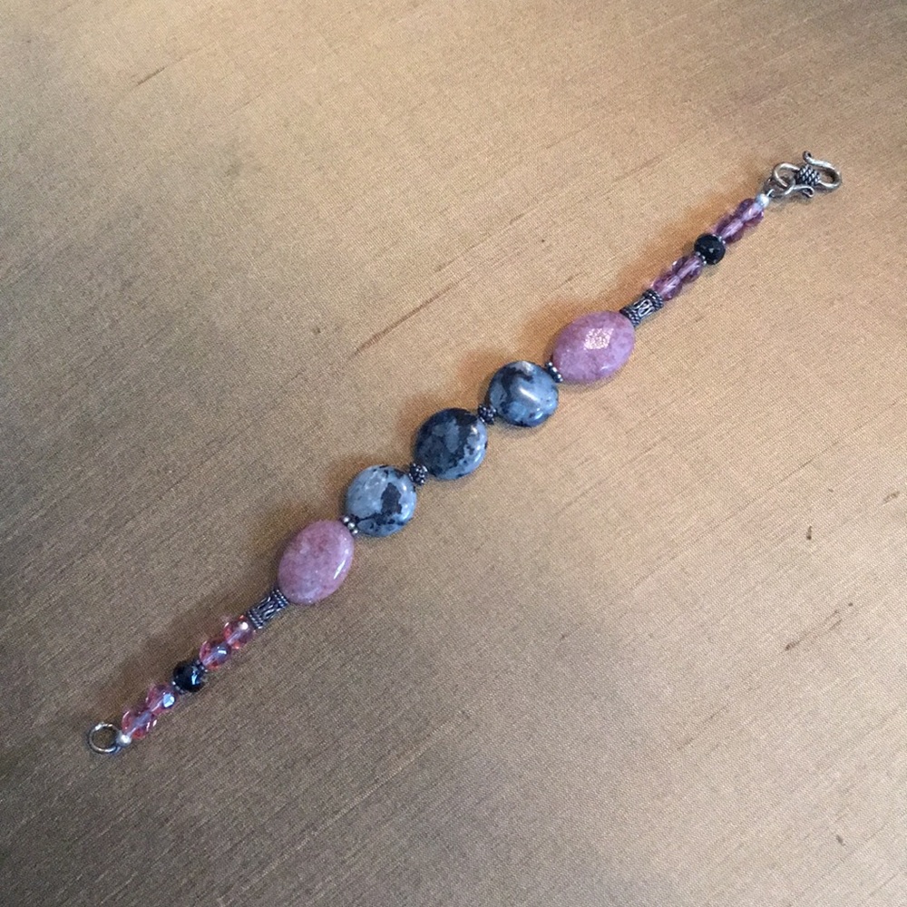Handmade bracelet🌻